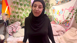yoga- in- hijab- for- you