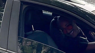 Mature Not Happy with a Monstercock Deep Inside Her Ass