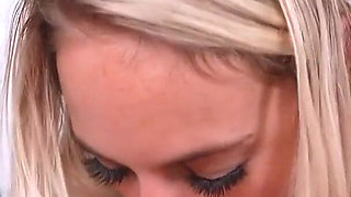 Gorgeous Kelsey Kane Gives You the Girlfriend Experience of a Lifetime