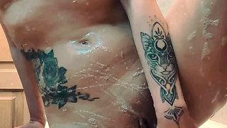 Pussy Bath - Swollen Pussy & Huge Clit Multiple Orgasms Bath