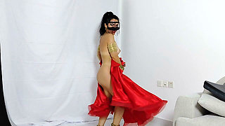 Veiled Oriental Beauty Strips to Naked Belly Dance & Ass Shaking