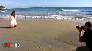 Sexy Video: Jessica Bitch Beach Shoot