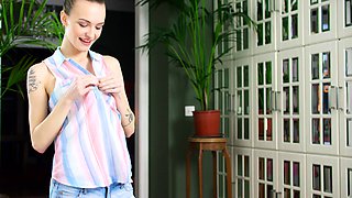 Emo teen Becka solo webcam masturbation