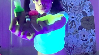 Close up teen wet pussy orgasm