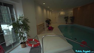 Kety Pearl’s Risky Poolside Passion in Public Glare