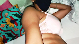 Tamil Beautiful Desi Young Aunty Fucking Tight Pusssy to Big Cock