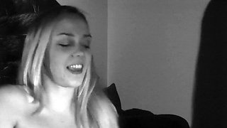 Hot babes love to get fucked - DVD