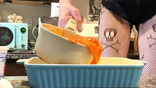 7'3 Peppermint Giantess Makes Stuffed Shells with a Very Naughty Tiny Helper Tied to My Heel