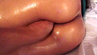 Arab MILF Fisting
