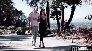 Full-bosomed Gold Digger Fucks Bf And Stepdad - Anna De Ville