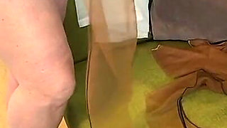 Aunty Sandra and Her Rago Girdle Vgq41