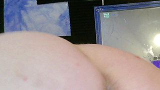 Zoey Portland Plays with Pussy