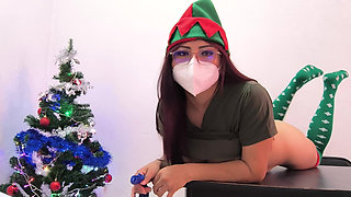 The Event Was Recorded on Video!! Nurse Celebrates Christmas Sensually at the Hospital Desk