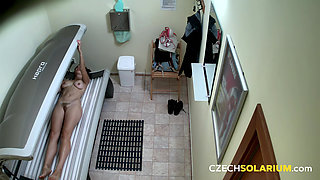 Czech Solarium 163: Hairy MILF Gives Us a Free Show in Solarium