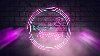 Dahlia Noire returns to Brian Omally's neon bedroom in pink fishnets, teasing a glowing anal plug before deepthroating him, ridi