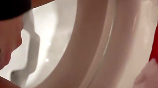 Miaxxx Pee at Hotel Toilette