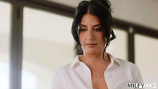 Sarah Arabic the Stunning MILF with Big Tits and Thick Ass Pounds Tutor Dan Damage Doggy Style Before
