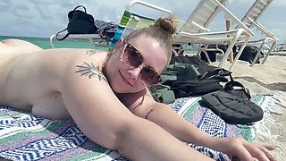 Brunette MILF gives outdoor blowjob