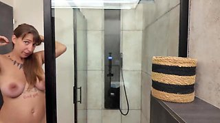 Goodgirlanddad Pounds Pregnant Cameltoe in Shower