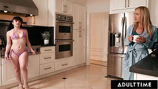 Naughty Stepdaughter Pixie Smalls Sneaks Passionate Sex With Stepdad - Blowjob & Doggystyle