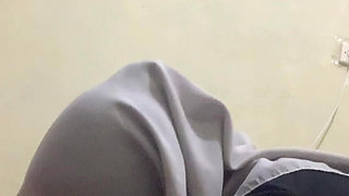 Hyper Hijab Wants to Be on Top