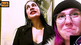Ma slut roommate and her girlfriend are looking for ice