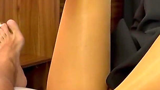 Secretary Teasing Her Boss Ends with Foojob & Cum on Pantyhose Legs