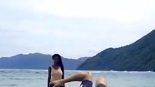 Public Flashing Of Big Natural Tits In The Moment Of Escape