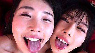 Sexy Brunette Teen Fingering Toying