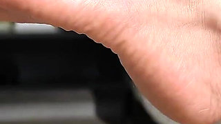 Seamed Nylon Feet & Extreme Heels