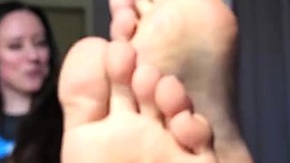 Ebony brunette masturbates with dildo in close up