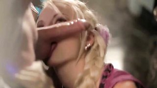 Funny side chick at blowjob clip