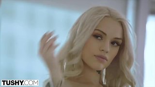 Alex Grey Lesbian Ass to Mouth