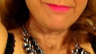 Josie Is a Hot Mature Lady with a Extreme Hairy Pussy!