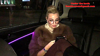 Lola Is Riding in a Taxi