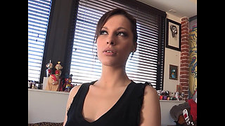 Lesbian Seduction Leads to Intense Pussy Worship