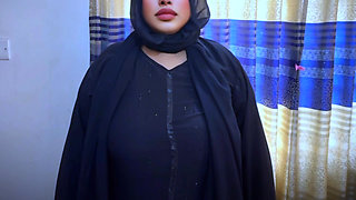 Arab Hot Stepmom Gets Horny After Coming From Road in Hotel Bed & I See Her Big Ass & Start Handjob