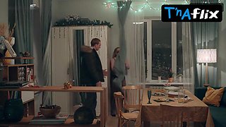 Yuliya Peresild Bootie, Globes Vignette in Solnechnaya Liniya