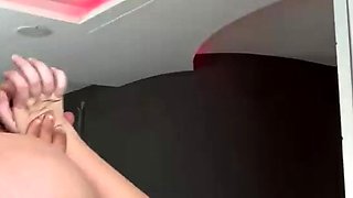 18-YEAR-OLD WHITE GIRL FROM MY COLLEGE LET ME CUM ALL OVER