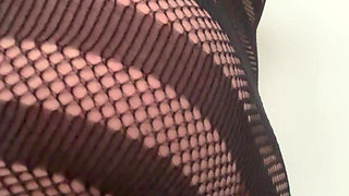 Jenna is trying on her new outfit