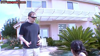 Busty MILFs blowing and licking pussies during threeway