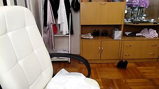 Cumshot amateur MILF suck and jerks dude in the bedroom