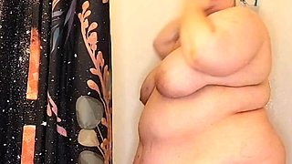 Amateur webcam girl masturbate big dildo