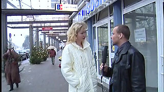 German amateur lady at outdoors interview
