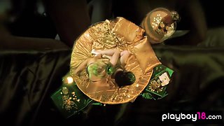 Teenie Gives A Special Treatment To Her Gf With Lauren Oconner