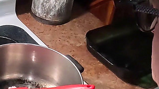 Cheryl Cooks a Halloween Treat