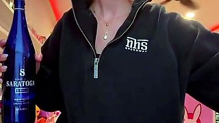 Natalie Roush Flaunts Her Oiled Up Sexy Curves On Livestream