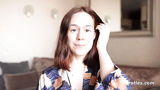 Hussy's clit sex