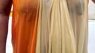 Rusa bhabi showing wet boobs in video call
