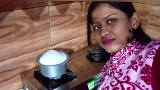 Desi indian brother-in-law fed his sister-in-law a banana, had sex with her, and licked her pussy. hindi video ( Tina Nandey )